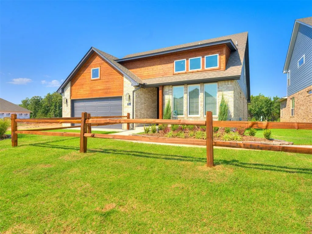 Front exterior — 7713 Woods Edge Way, Yukon, OK 73099