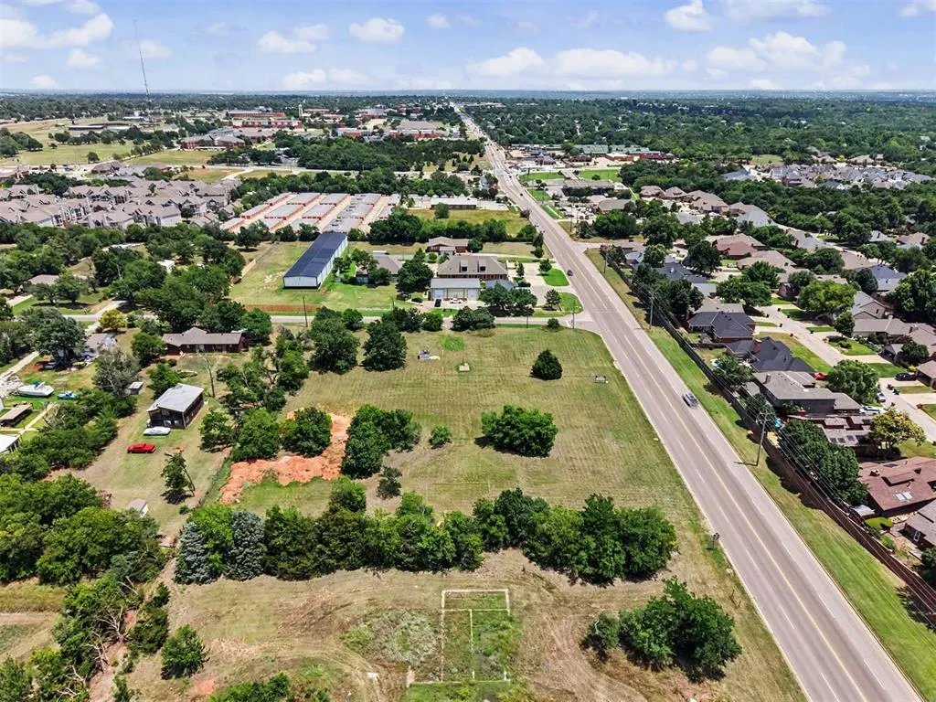 Photo 4 — 109 E Memorial Road, Edmond, OK 73114