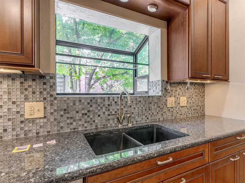Photo 10 — 6208 Waterford Boulevard 96, Oklahoma City, OK 73116