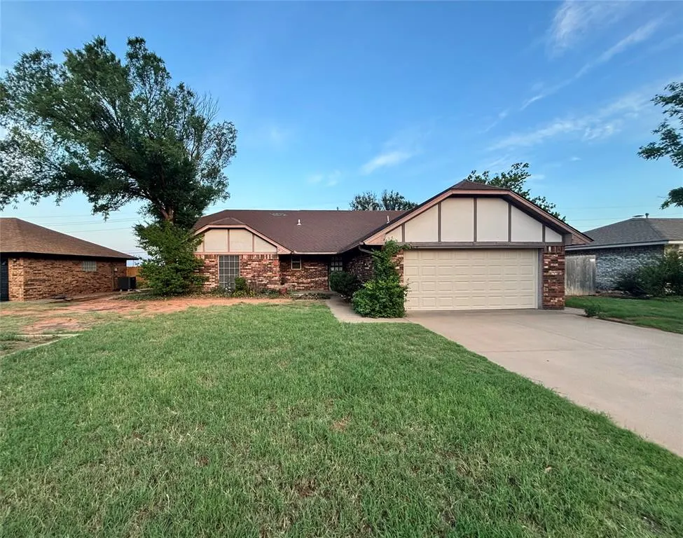 Front exterior — 1620 E Ridgeway Street, Weatherford, OK 73096