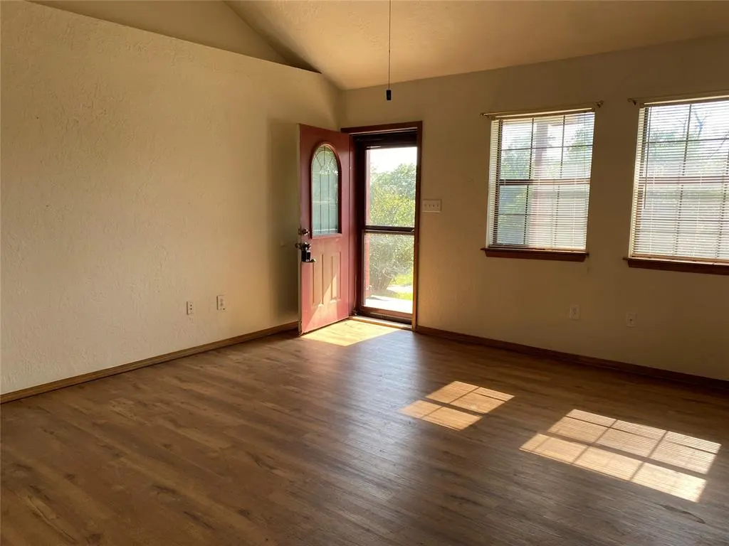 Photo 3 — 410 N C Street, Cement, OK 73017