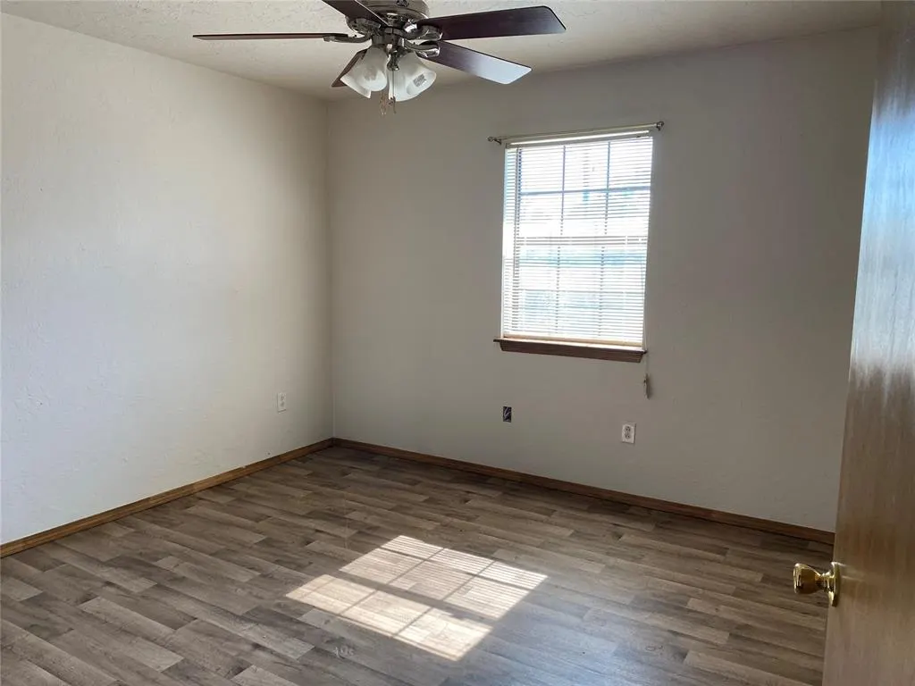 Photo 5 — 410 N C Street, Cement, OK 73017