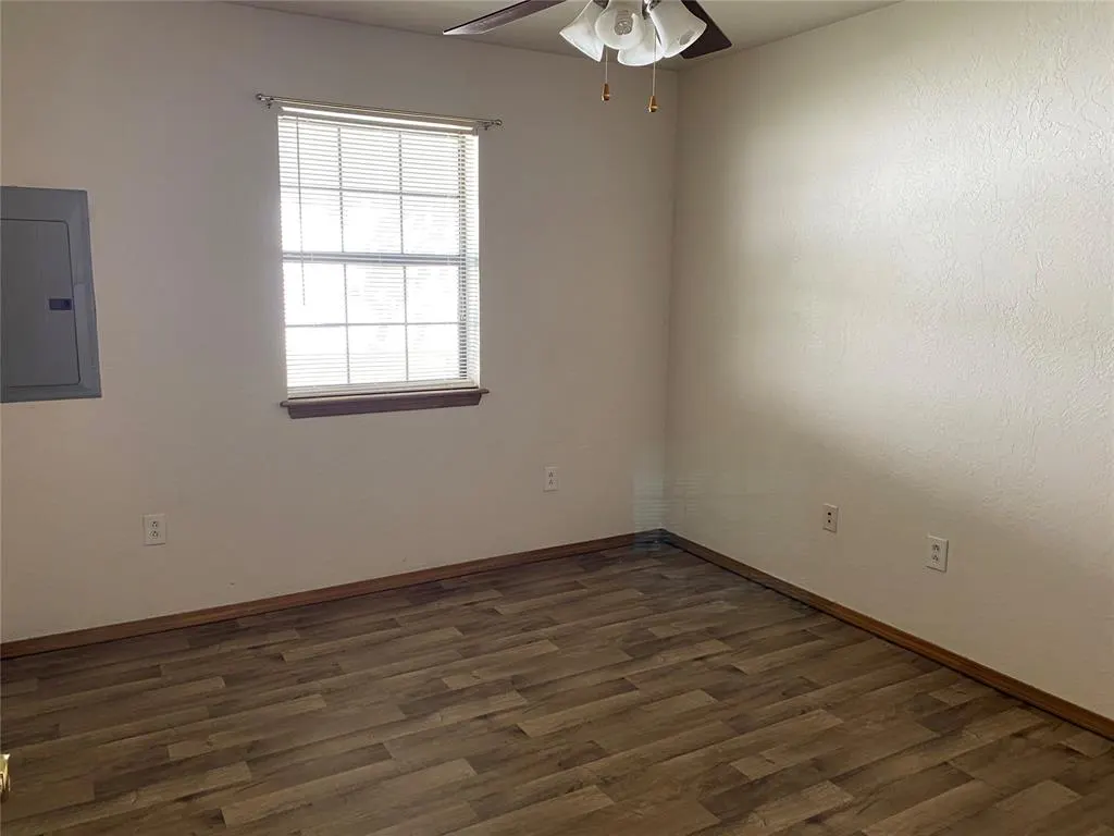 Photo 7 — 410 N C Street, Cement, OK 73017