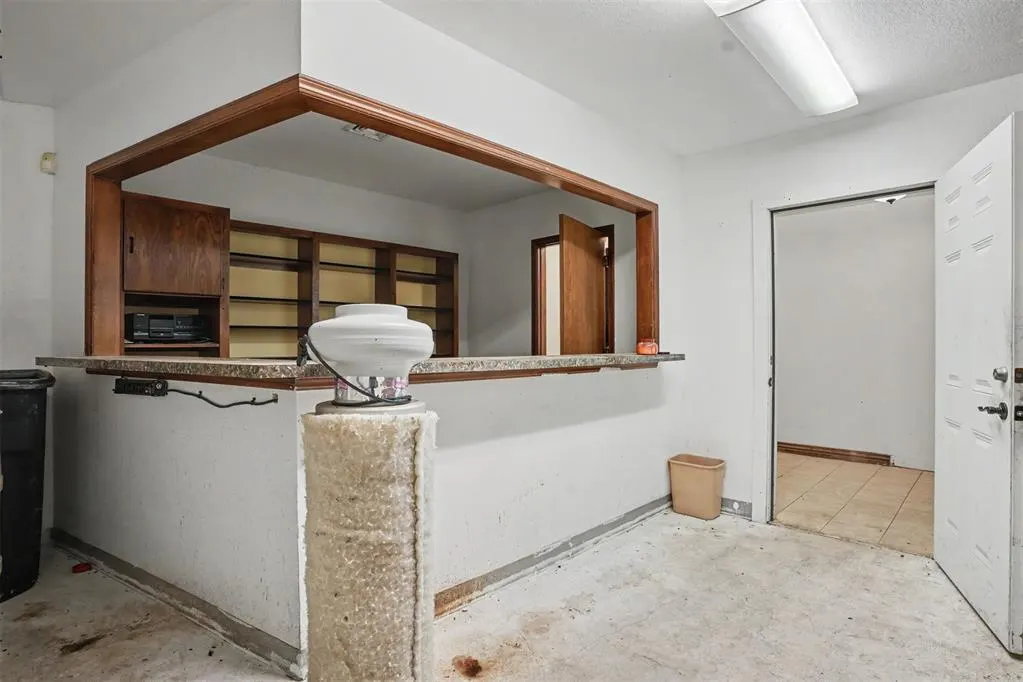 Photo 16 — 1220 S Broadway Street, Hobart, OK 73651
