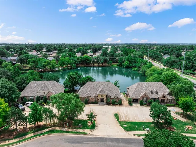Photo 3 — 2224 Bridgeview Boulevard, Edmond, OK 73003
