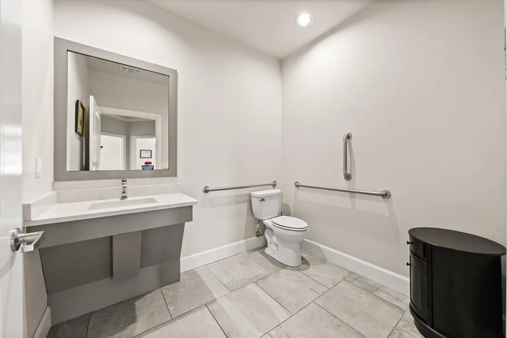 Photo 15 — 2224 Bridgeview Boulevard, Edmond, OK 73003