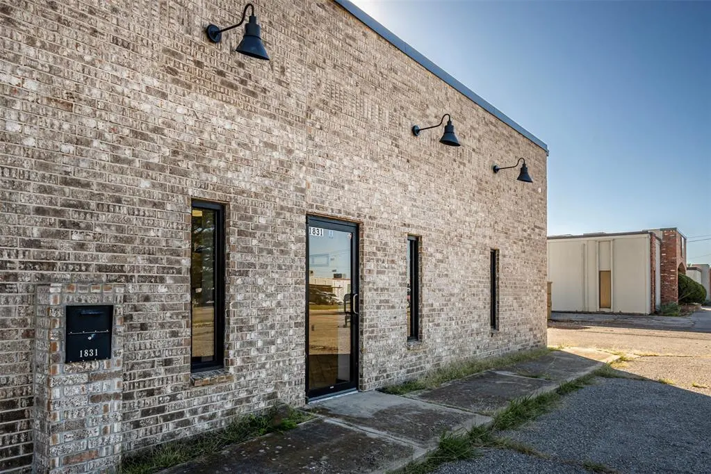 Photo 4 — 1831 Industrial Boulevard, Norman, OK 73069