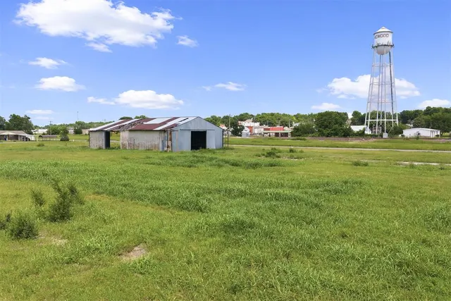 Photo 7 — W Chickasaw Street, Wynnewood, OK 73098