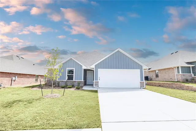 Front exterior — 13020 NE 9th Street, Choctaw, OK 73020
