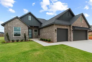 Sold home at 11721 NW 105th Street