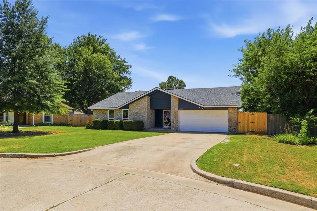Photo 2 — 1113 Choctaw Ridge Road, Midwest City, OK 73130