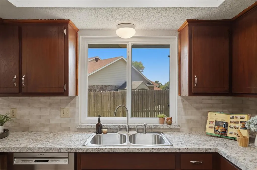 Photo 12 — 1113 Choctaw Ridge Road, Midwest City, OK 73130