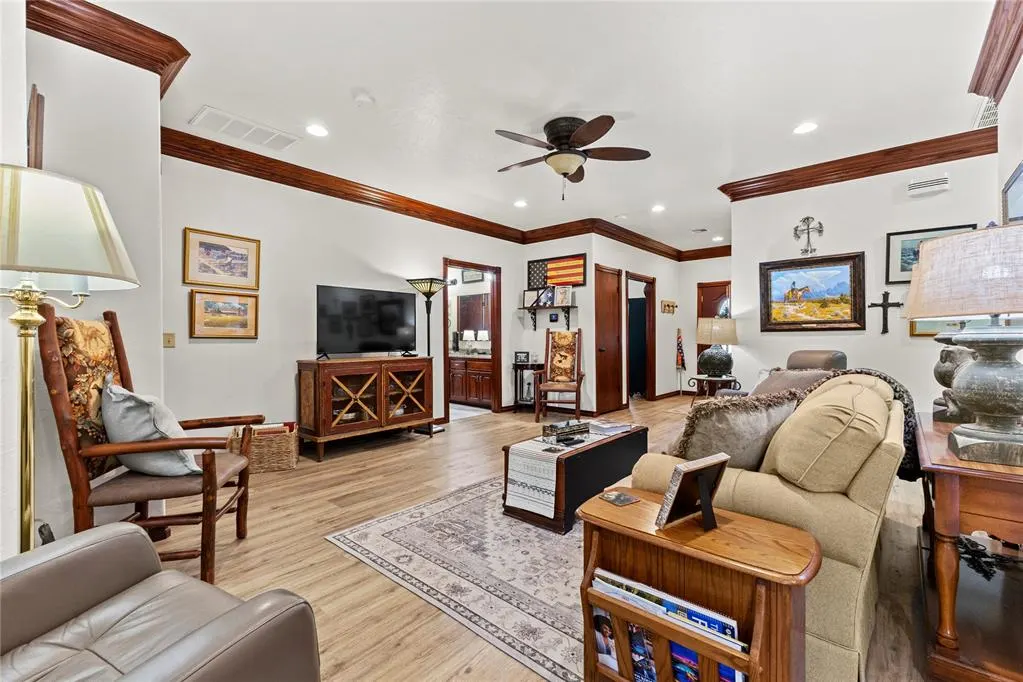 Photo 6 — 123 W 6th Street, Hydro, OK 73048