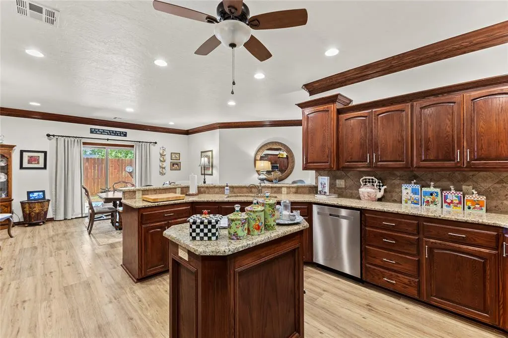 Photo 12 — 123 W 6th Street, Hydro, OK 73048