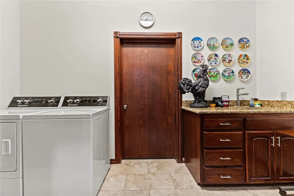 Photo 21 — 123 W 6th Street, Hydro, OK 73048