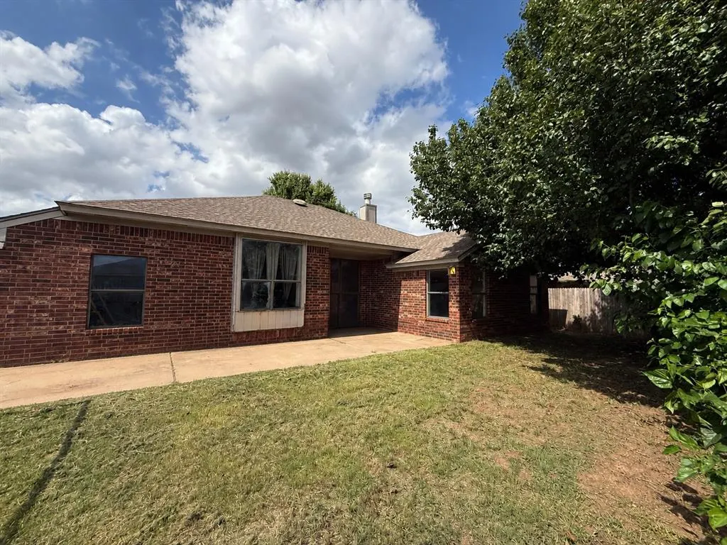 Photo 18 — 2212 SW 135th Place, Oklahoma City, OK 73170