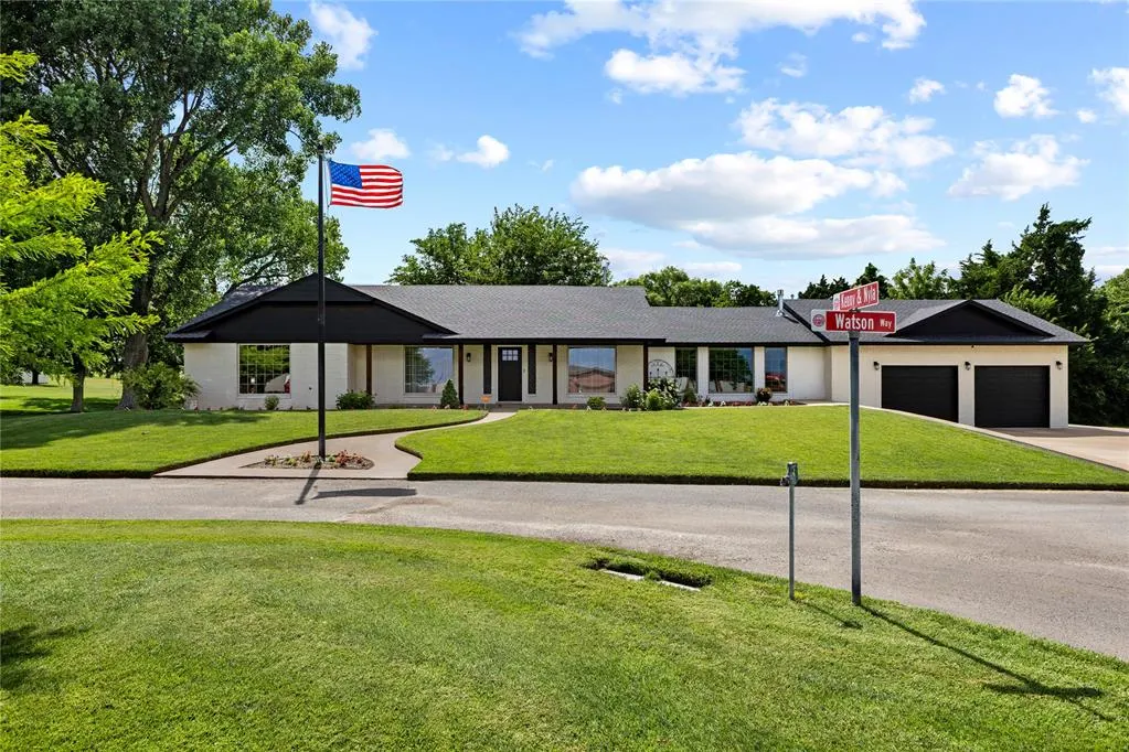 Front exterior — 10095 N 2396 Road, Weatherford, OK 73096