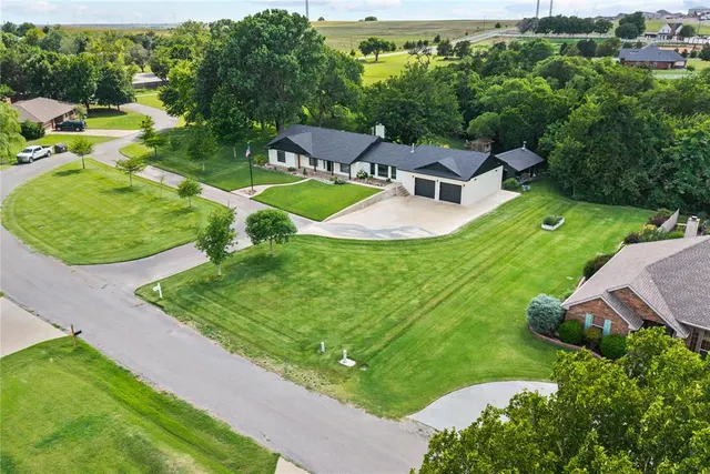 Photo 2 — 10095 N 2396 Road, Weatherford, OK 73096