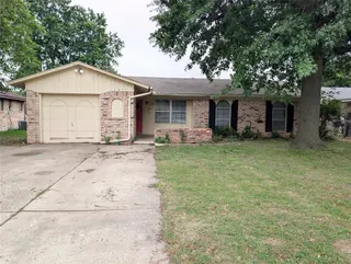 Sold home at 1915 S Jensen Avenue