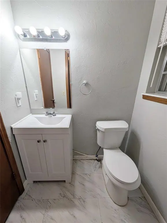 Photo 12 — 1915 S Jensen Avenue, El Reno, OK 73036