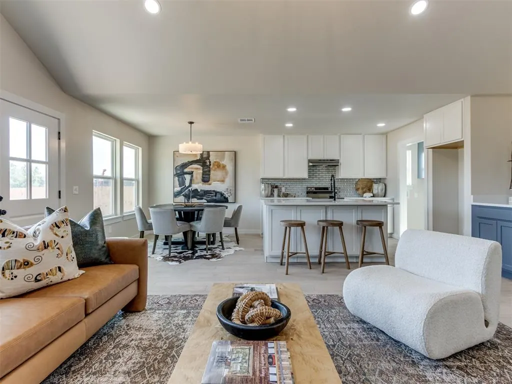 Photo 8 — 840 NW 105th Street, Oklahoma City, OK 73114
