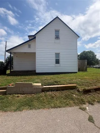 Sold home at 213 E Karns Street