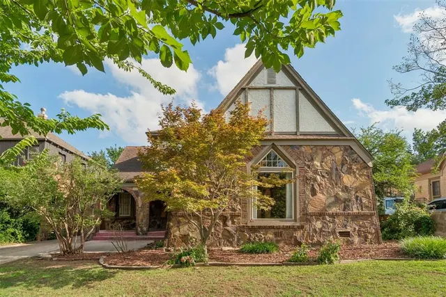 Photo 4 — 2124 NW 27th Street, Oklahoma City, OK 73107