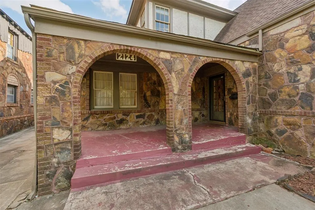 Photo 6 — 2124 NW 27th Street, Oklahoma City, OK 73107