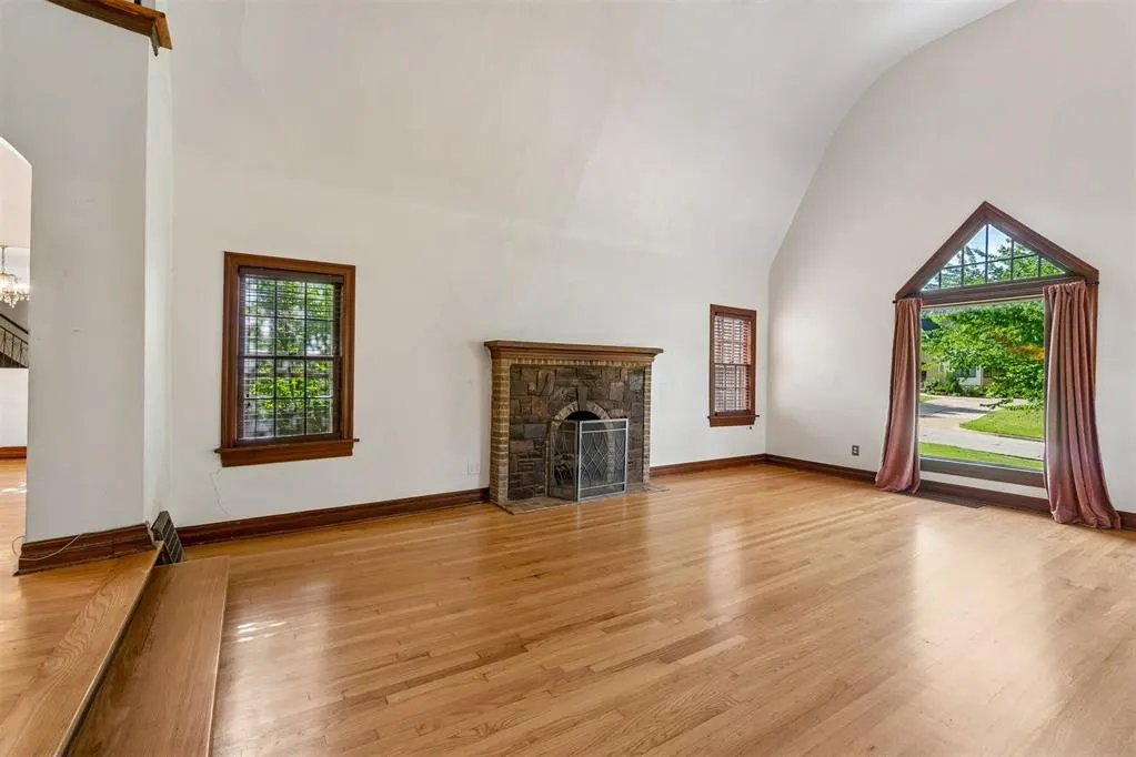 Photo 8 — 2124 NW 27th Street, Oklahoma City, OK 73107