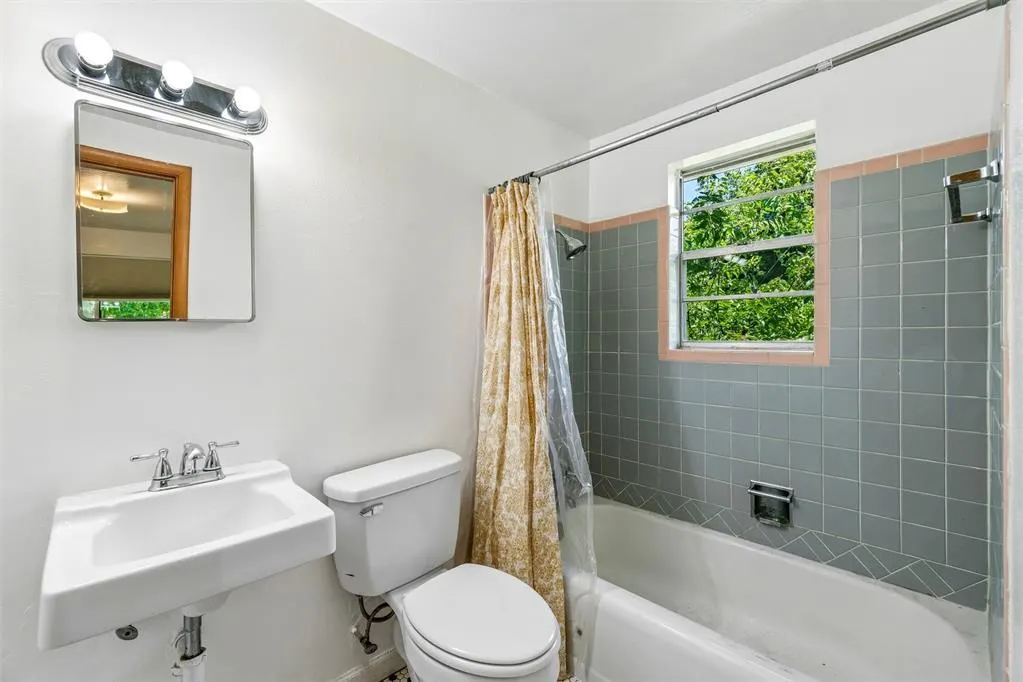 Photo 46 — 2124 NW 27th Street, Oklahoma City, OK 73107