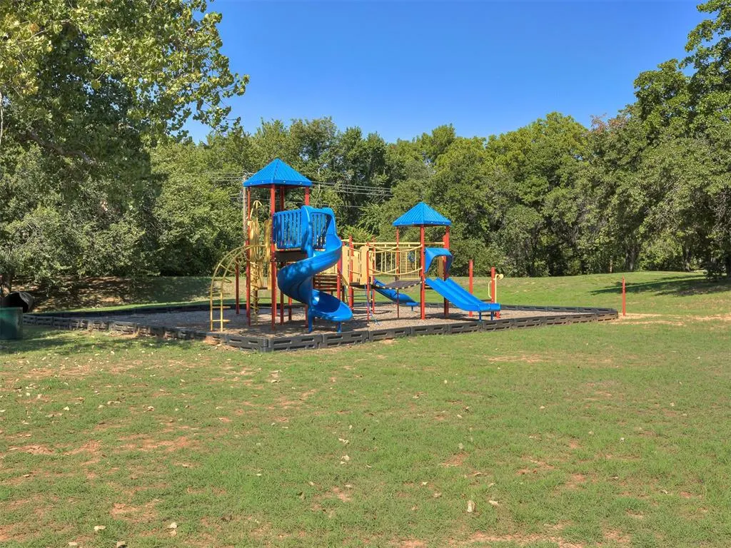 Photo 7 — 1801 Faircloud Drive, Edmond, OK 73034