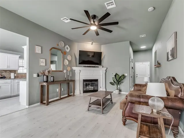 Photo 4 — 5610 Clearwater Drive, Oklahoma City, OK 73179