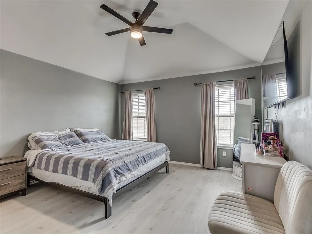 Photo 17 — 5610 Clearwater Drive, Oklahoma City, OK 73179