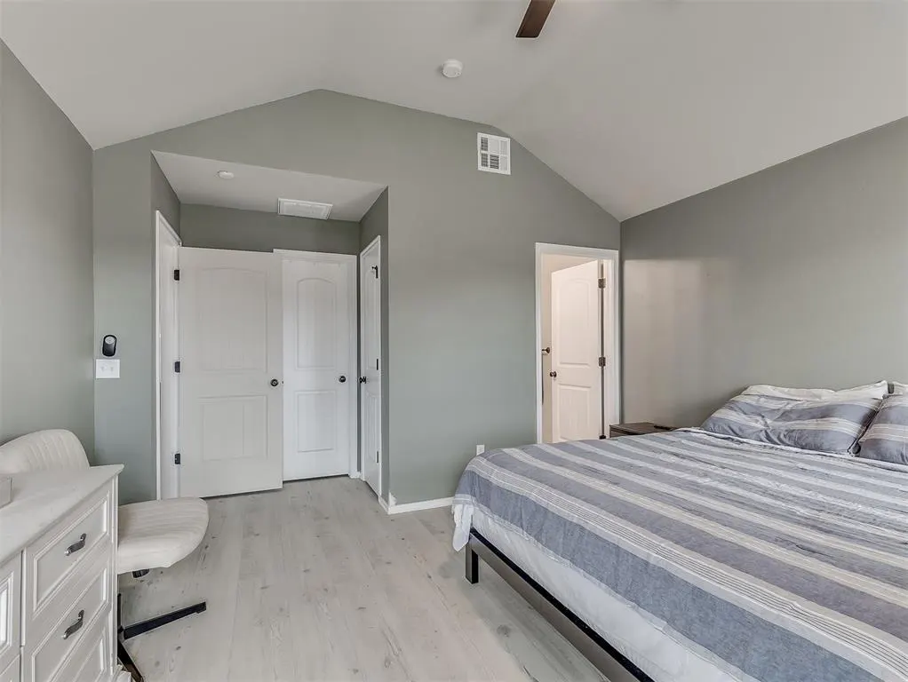Photo 19 — 5610 Clearwater Drive, Oklahoma City, OK 73179