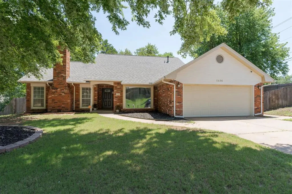 Front exterior — 1416 Brixton Road, Edmond, OK 73034