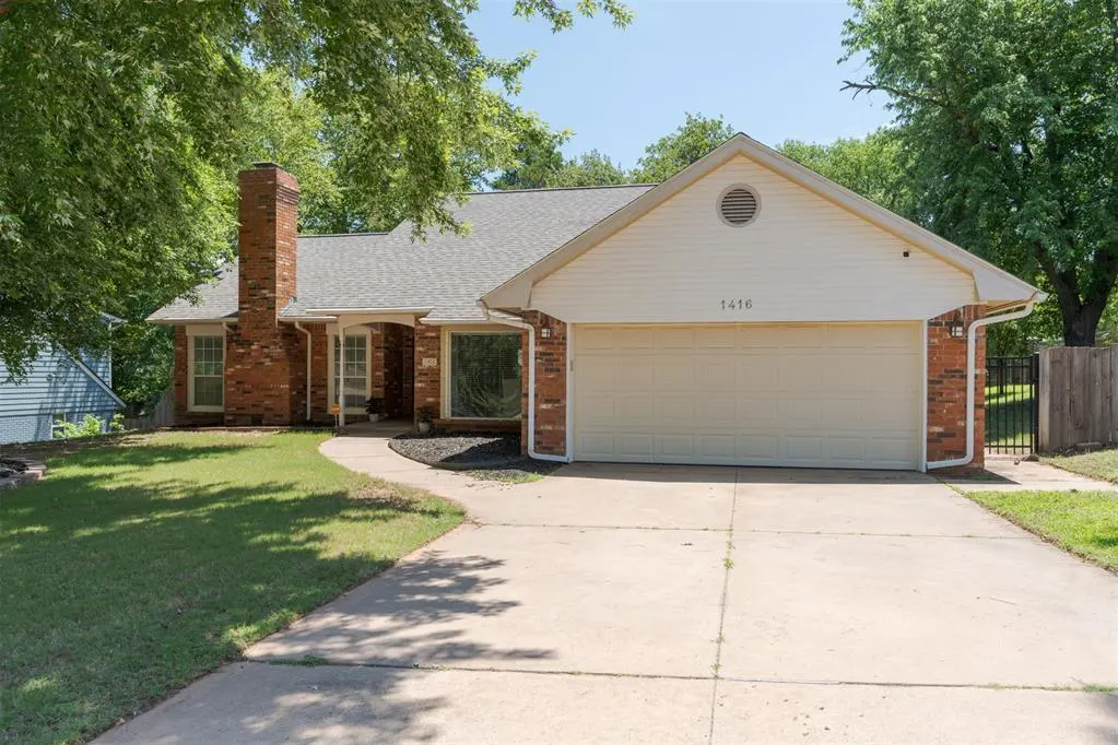 Photo 3 — 1416 Brixton Road, Edmond, OK 73034