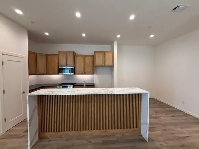 Photo 6 — 525 Wimbledon Road, Edmond, OK 73003