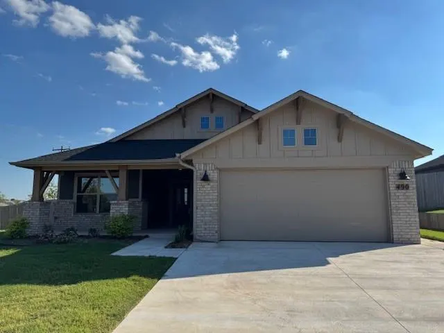 Front exterior — 490 Elena Drive, Blanchard, OK 73010