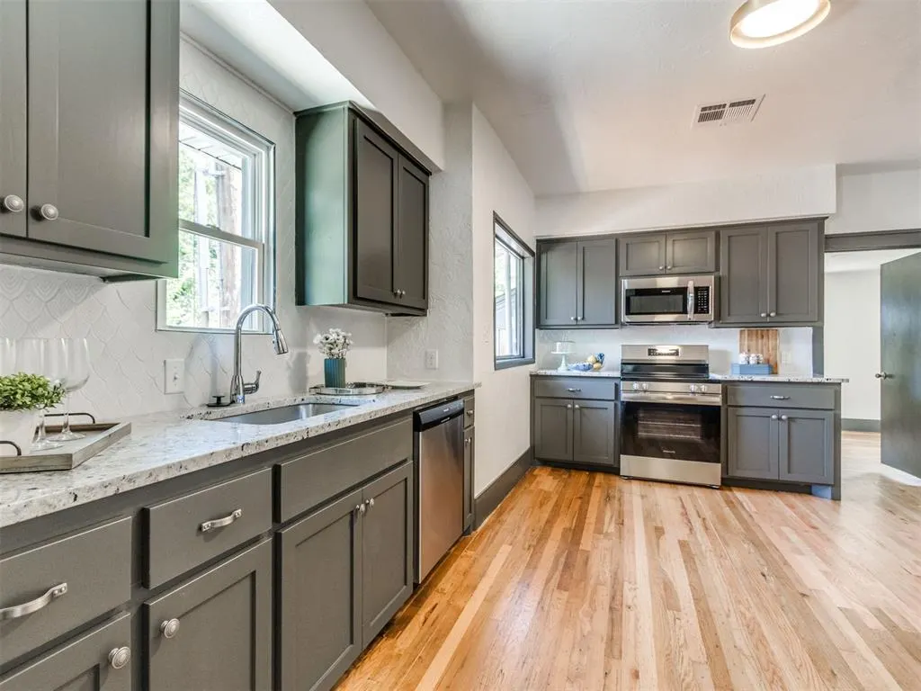 Photo 9 — 315 N Crawford Avenue, Norman, OK 73069