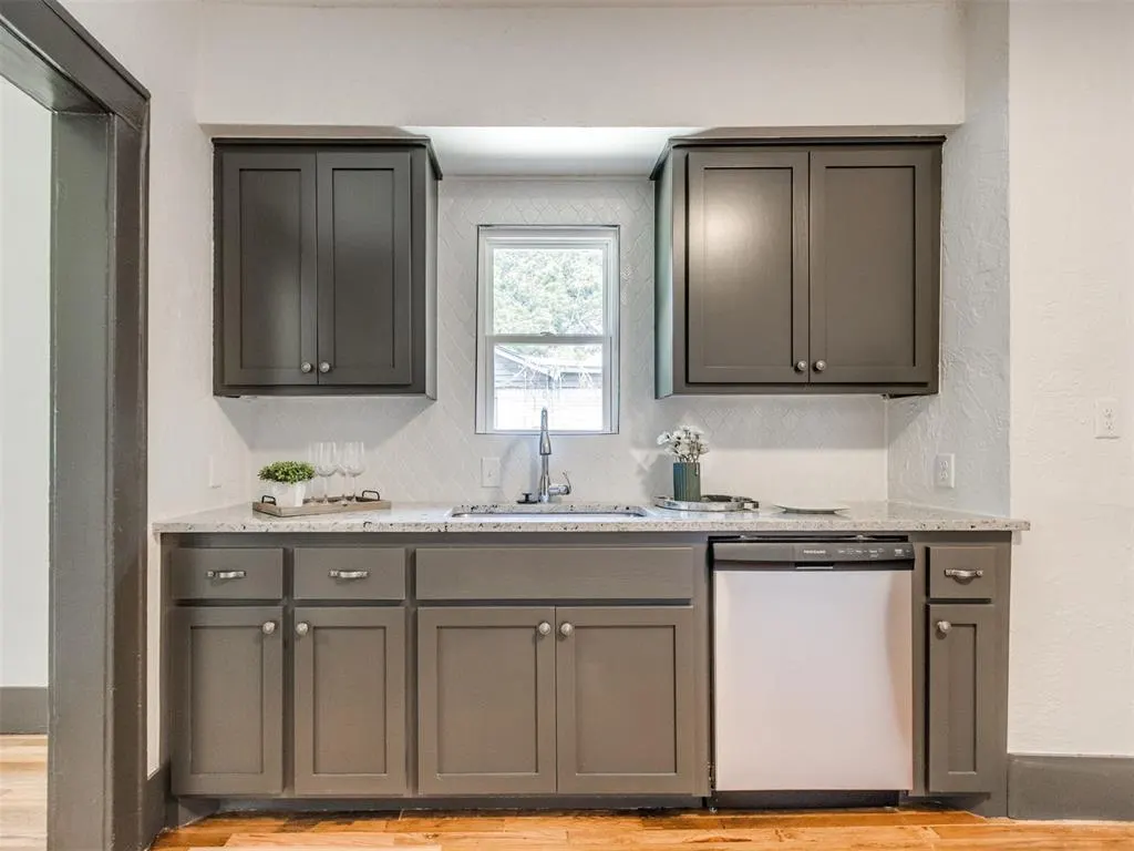 Photo 10 — 315 N Crawford Avenue, Norman, OK 73069