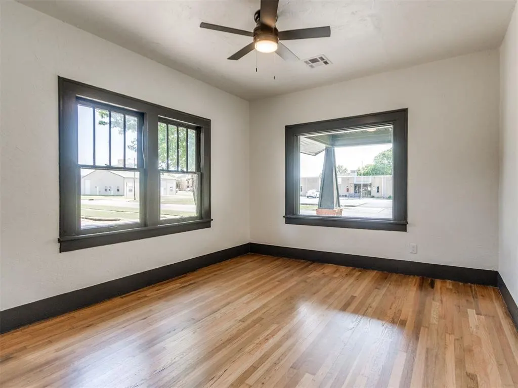 Photo 16 — 315 N Crawford Avenue, Norman, OK 73069