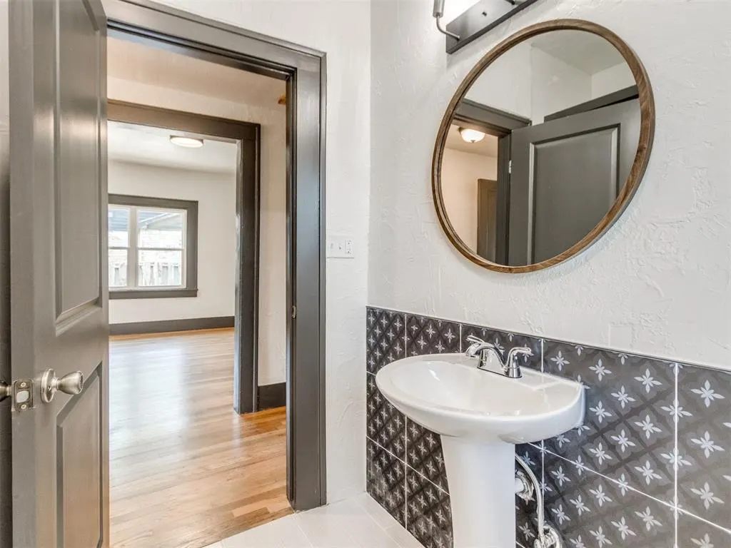 Photo 21 — 315 N Crawford Avenue, Norman, OK 73069