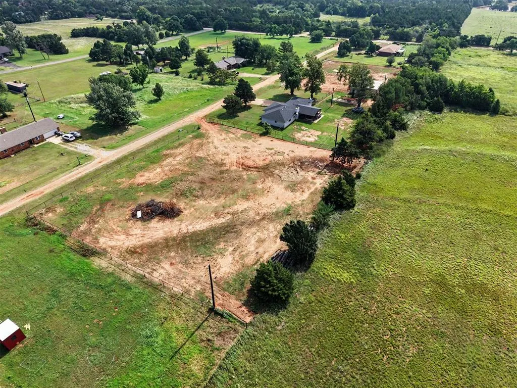 Photo 4 — 3164 Sharon Gale Drive, Guthrie, OK 73044