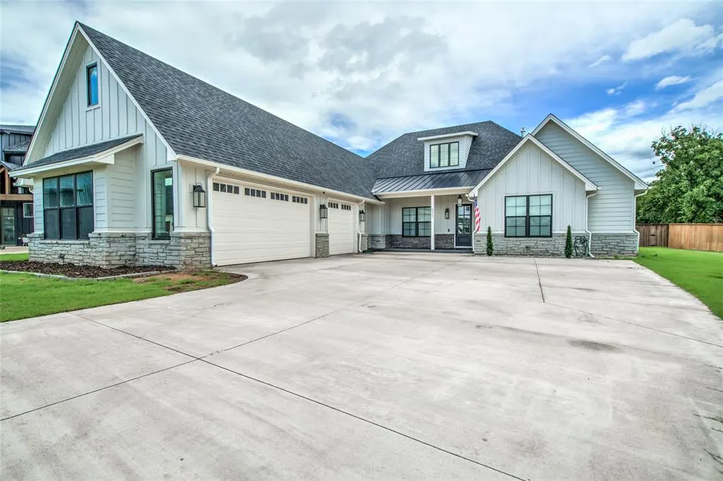 Photo 2 — 550 Old Creek Road, Edmond, OK 73034