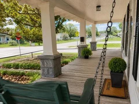 Photo 4 — 402 E Maple Street, Cushing, OK 74023