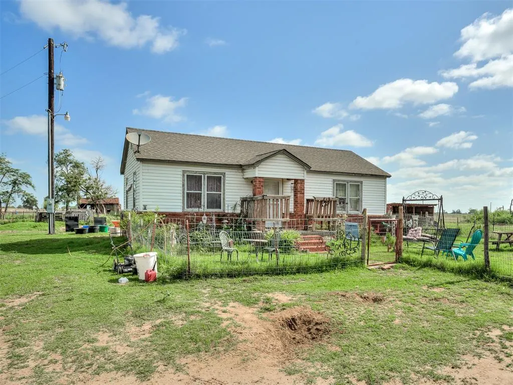 Front exterior — 13107 N 2870 Road, Dover, OK 73734