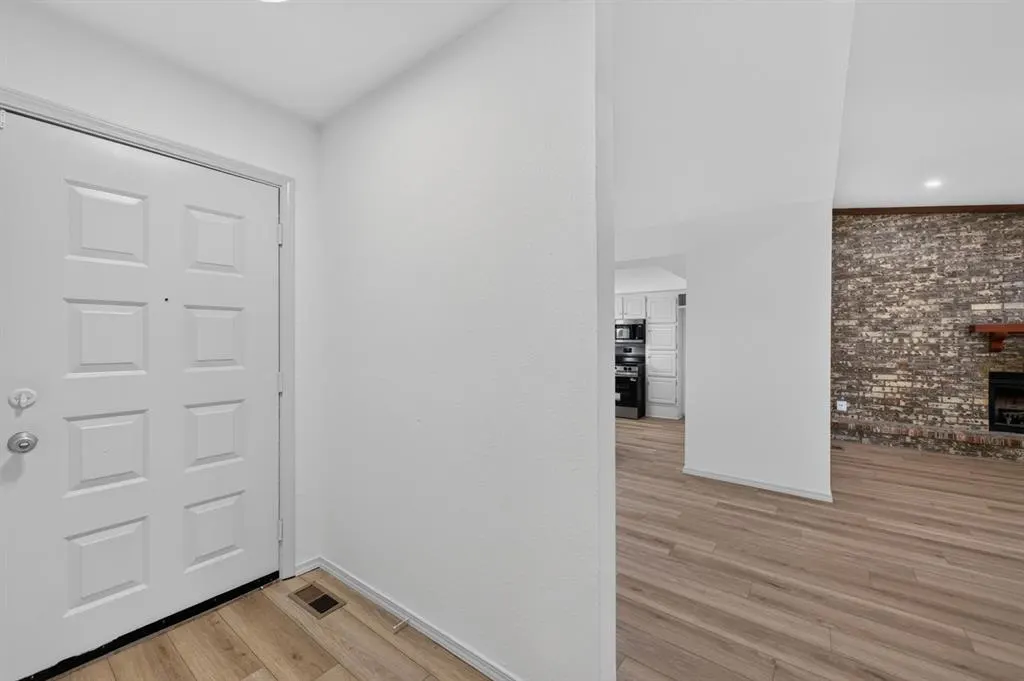 Photo 2 — 517 NW 139th Street, Edmond, OK 73013