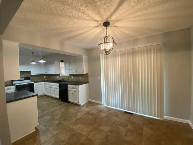 Photo 3 — 2433 N Shady Tree Drive, Edmond, OK 73013