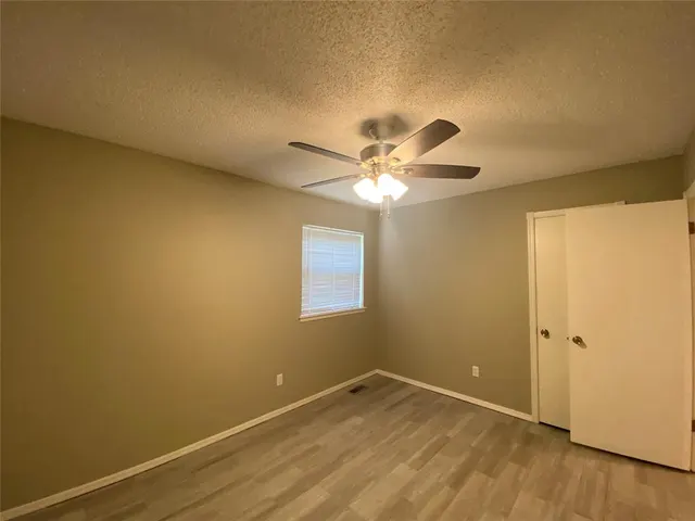 Photo 6 — 2433 N Shady Tree Drive, Edmond, OK 73013