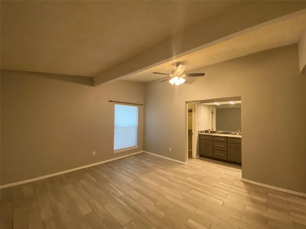 Photo 11 — 2433 N Shady Tree Drive, Edmond, OK 73013